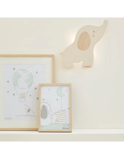 Noukie's Suspensions Enfant Applique Murale En Bois Eléphant Anna & Milo 2 Noukie's Suspensions Enfant Applique Murale En Bois Eléphant Anna & Milo – Image 2