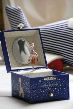 Trousselier Objets Déco Enfant Boite à Musique Sophie La Girafe Milky Way -Luminaires enfant Soldes boite a musique sophie la girafe milky way 4