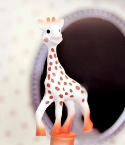 Trousselier Objets Déco Enfant Boite à Musique Sophie La Girafe Rose 8 Trousselier Objets Déco Enfant Boite à Musique Sophie La Girafe Rose -Luminaires enfant Soldes boite a musique sophie la girafe rose 2