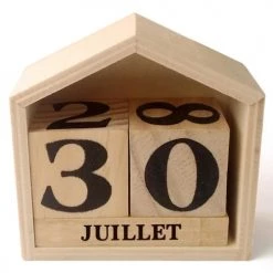 Graine Créative Calendriers De L'avent Calendrier Perpétuel En Bois Maisonnette 7,3x8x3,4cm