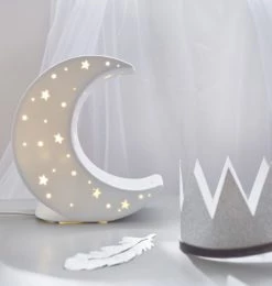 Maisons Du Monde Lampes De Chevet Enfant Lampe Lune En Porcelaine Ajourée Blanche -Luminaires enfant Soldes lampe lune en porcelaine ajouree blanche 1000 7 26 193382 7